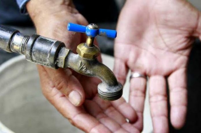 Moradores de Angra devem economizar água
