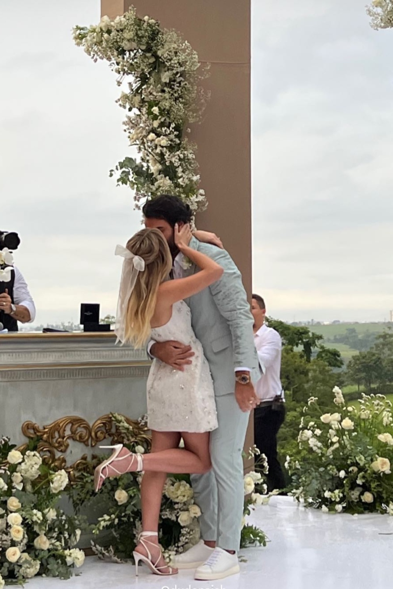 Casamento de Duda Reis e Du Nunes é celebrado com elegância