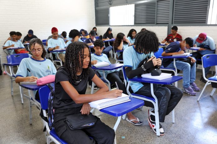 Pé-de-Meia paga nova parcela a estudantes a partir desta segunda, 27