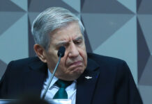 Moraes cobra provas médicas sobre pedido de Heleno à prisão domiciliar