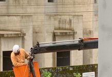 Temporal causa problemas em Angra e tornado destrói cidade no Paraná