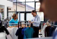 Governo adia regra sobre atividade comercial em feriados