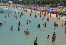 Folia perigosa no mar: salva-vidas resgatam 453 pessoas no Carnaval