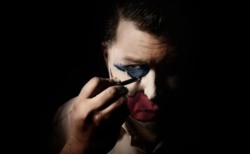 Série Devil in Disguise: de dia, cidadão de bem; de noite, serial killer